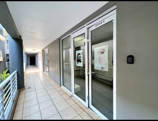 67M² OFFICE FOR SALE IN BALLITO CENTRAL